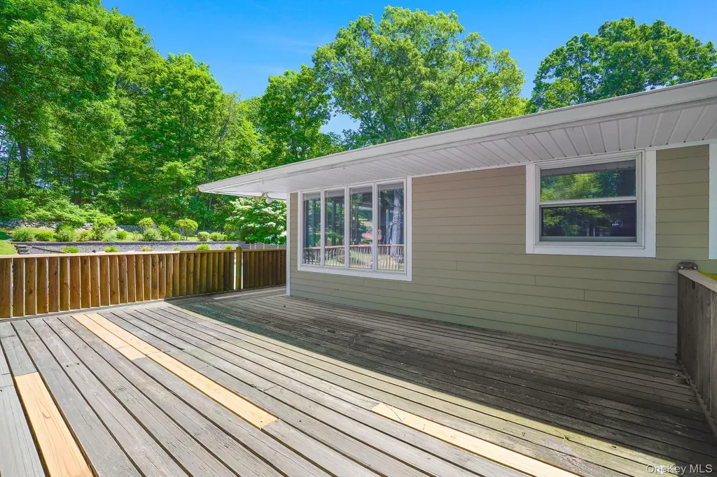 21 Vail Road Poughkeepsie NY 12603