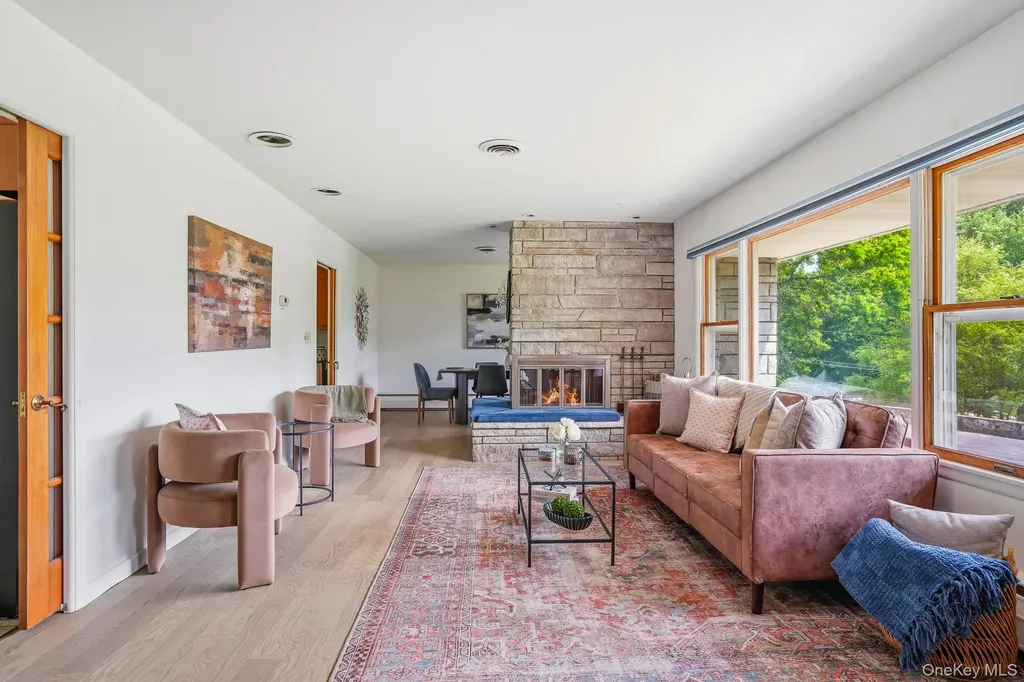 21 Vail Road Poughkeepsie NY 12603