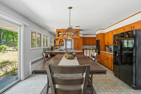 21 Vail Road Poughkeepsie NY 12603