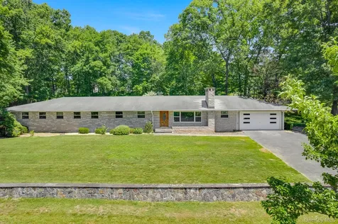 21 Vail Road Poughkeepsie NY 12603