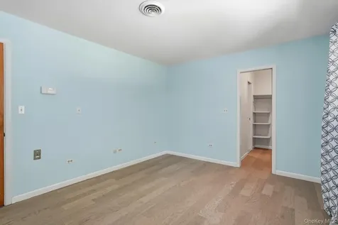 21 Vail Road Poughkeepsie NY 12603