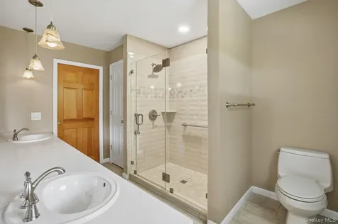 21 Vail Road Poughkeepsie NY 12603