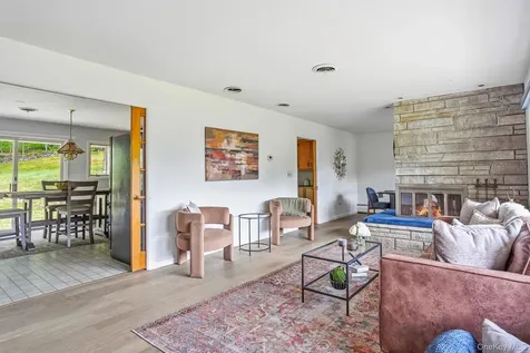 21 Vail Road Poughkeepsie NY 12603