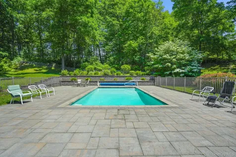 21 Vail Road Poughkeepsie NY 12603