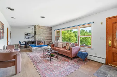 21 Vail Road Poughkeepsie NY 12603