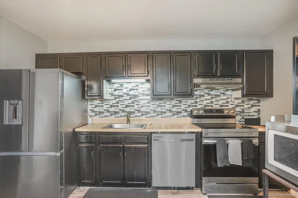 3106 Village Drive Brewster NY 10509