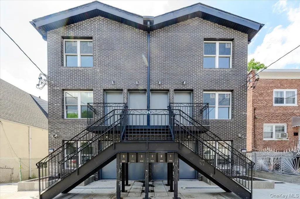 3039 Young Avenue Bronx NY 10469