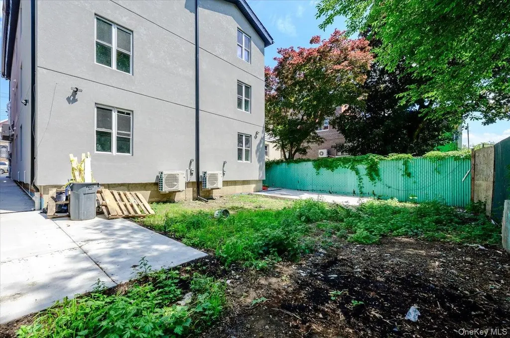 3039 Young Avenue Bronx NY 10469