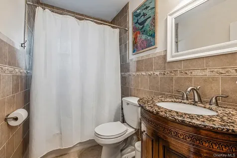 16 North Street Glen Cove NY 11542