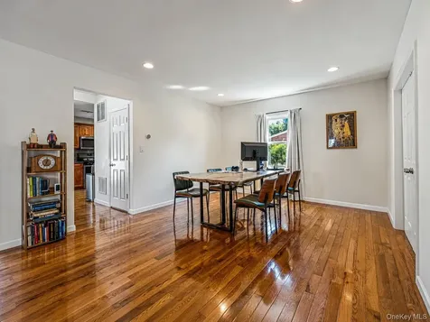 16 North Street Glen Cove NY 11542