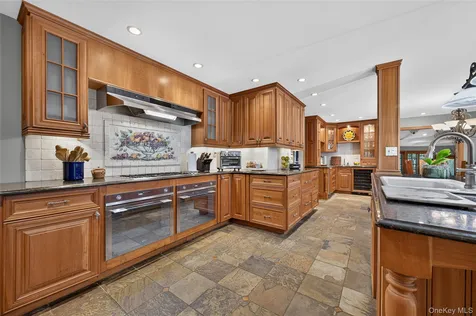 2108 Edge Road Muttontown NY 11791