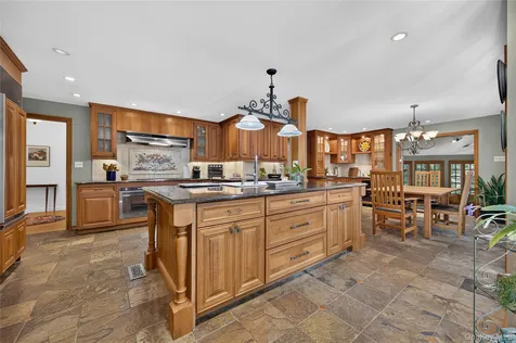 2108 Edge Road Muttontown NY 11791