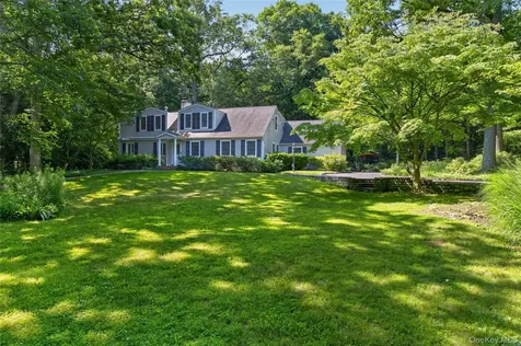 2108 Edge Road Muttontown NY 11791