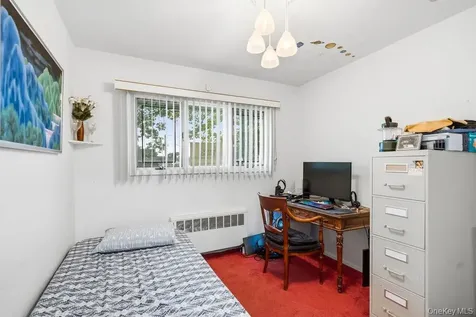 26 Sheridan Street Old Bethpage NY 11804