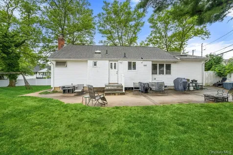 26 Sheridan Street Old Bethpage NY 11804