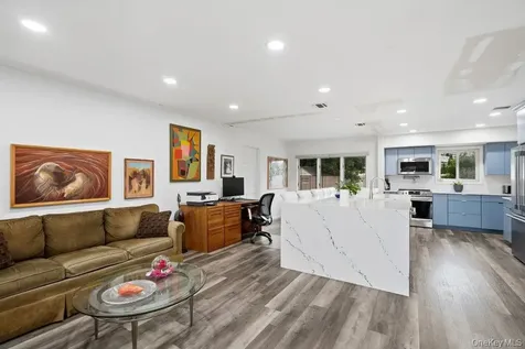 26 Sheridan Street Old Bethpage NY 11804