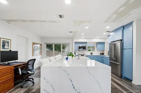 26 Sheridan Street Old Bethpage NY 11804