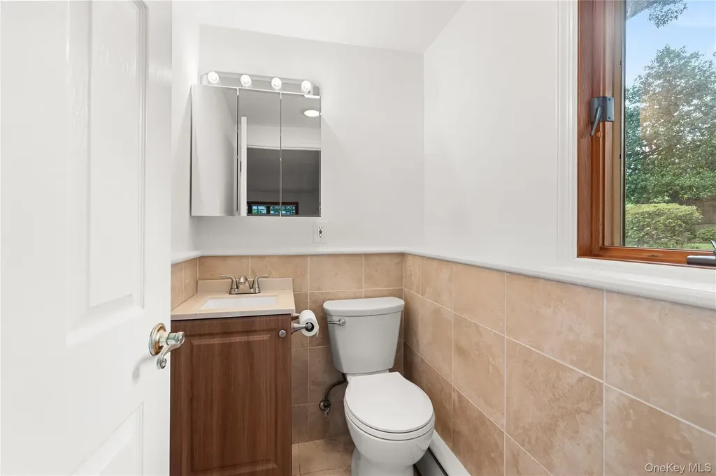 142 Mohican Avenue Ronkonkoma NY 11779