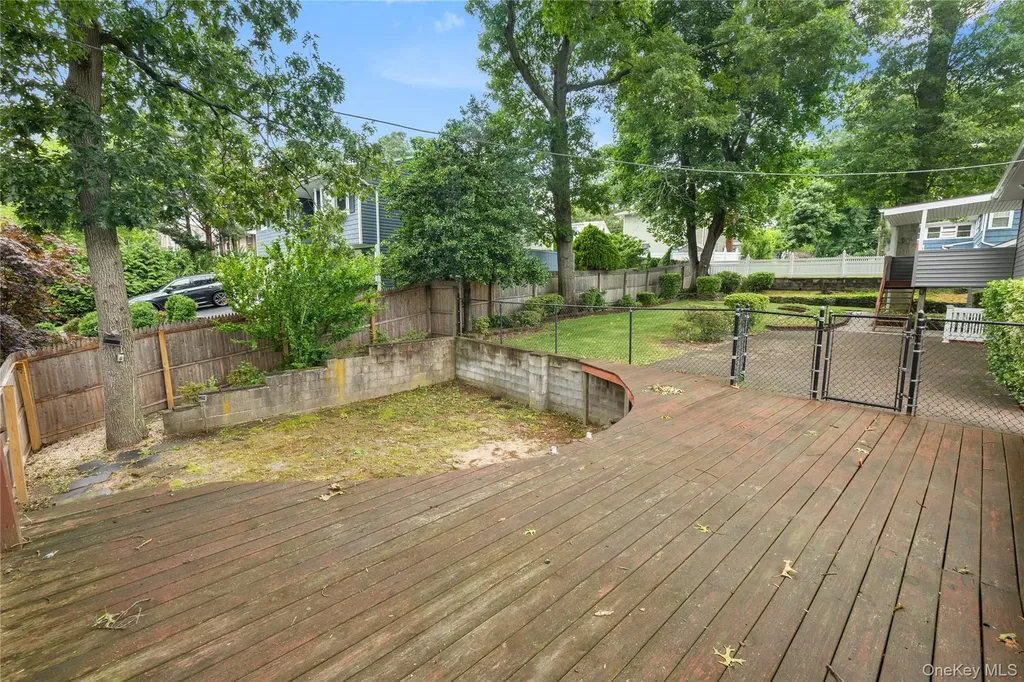 142 Mohican Avenue Ronkonkoma NY 11779