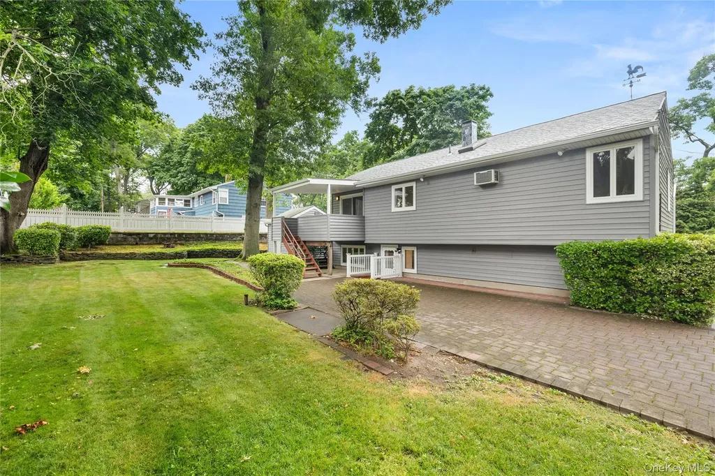 142 Mohican Avenue Ronkonkoma NY 11779