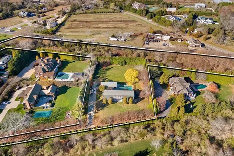 104 Osprey Way Water Mill NY 11976