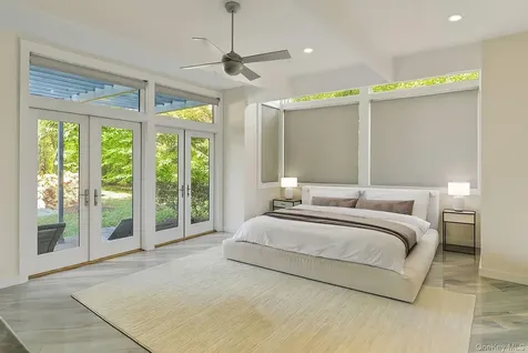 104 Osprey Way Water Mill NY 11976