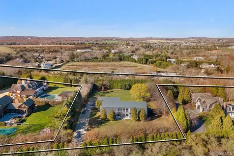 104 Osprey Way Water Mill NY 11976