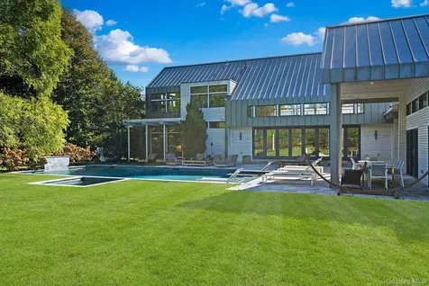 104 Osprey Way Water Mill NY 11976