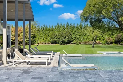 104 Osprey Way Water Mill NY 11976