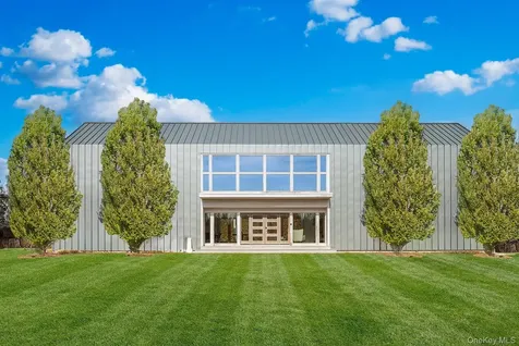 104 Osprey Way Water Mill NY 11976