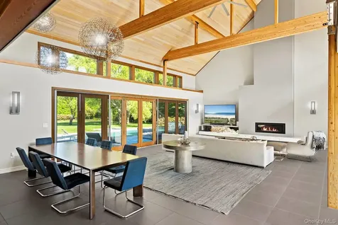 104 Osprey Way Water Mill NY 11976