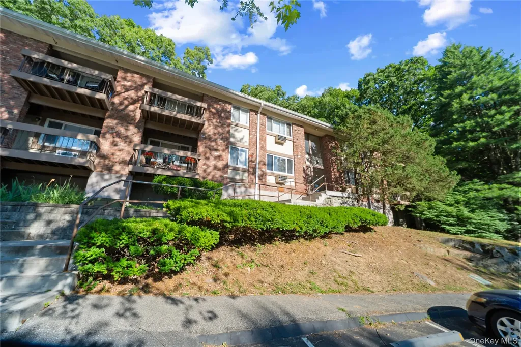 8 North James Street Peekskill NY 10566