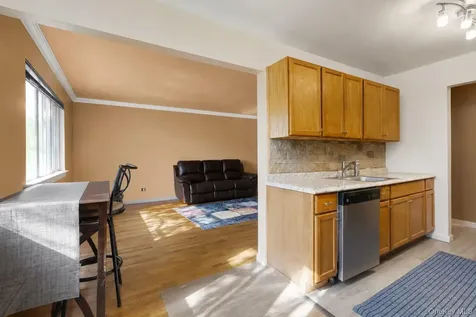 8 North James Street Peekskill NY 10566