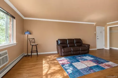 8 North James Street Peekskill NY 10566