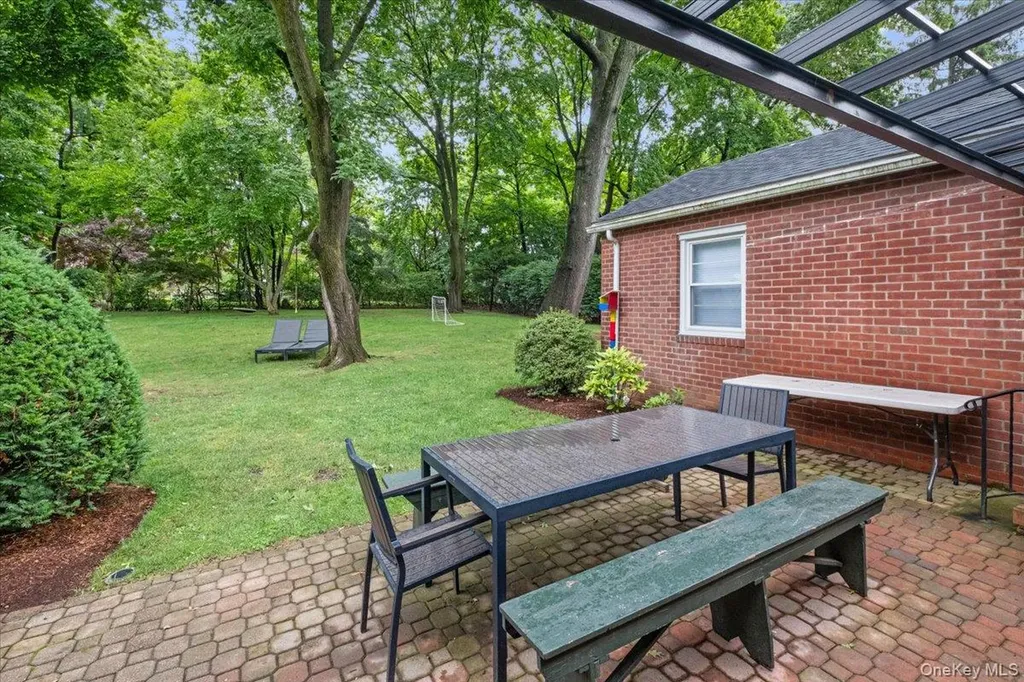 54 Park Circle White Plains NY 10603