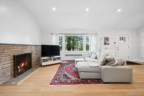 54 Park Circle White Plains NY 10603