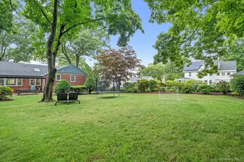 54 Park Circle White Plains NY 10603