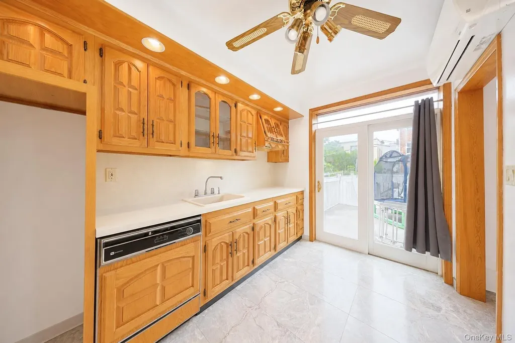 1432 70th Street Brooklyn NY 11228