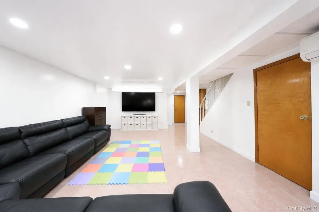 1432 70th Street Brooklyn NY 11228