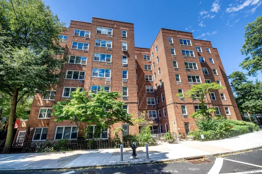 2465 Palisade Avenue Bronx NY 10463