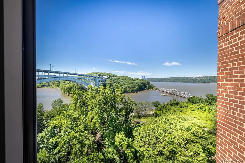 2465 Palisade Avenue Bronx NY 10463