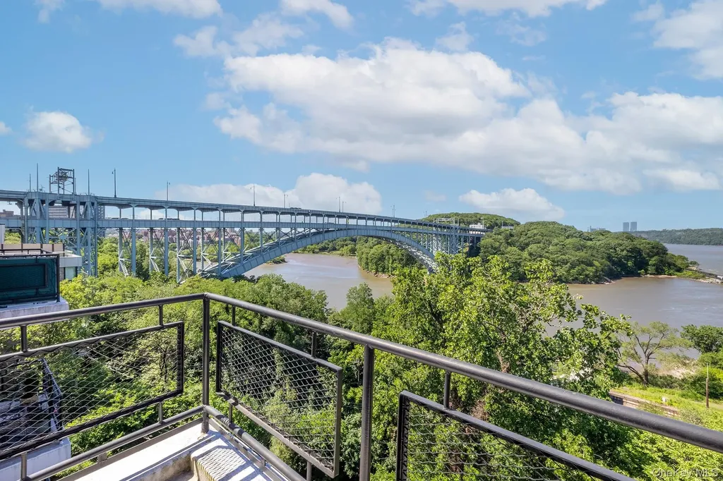 2465 Palisade Avenue Bronx NY 10463
