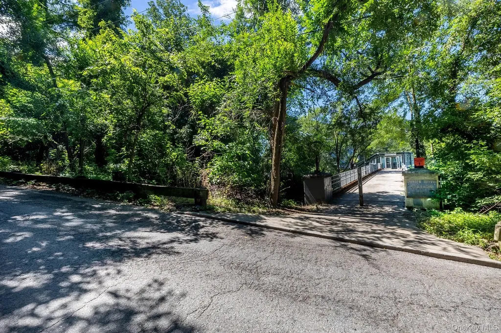 2465 Palisade Avenue Bronx NY 10463