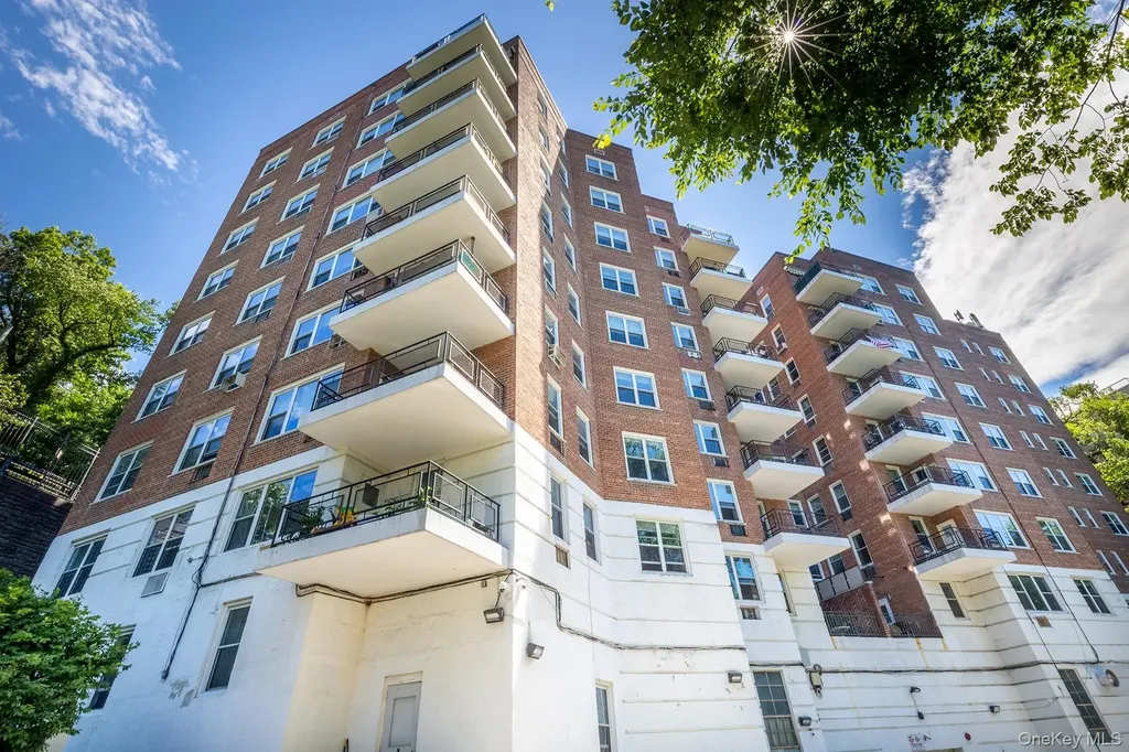 2465 Palisade Avenue Bronx NY 10463
