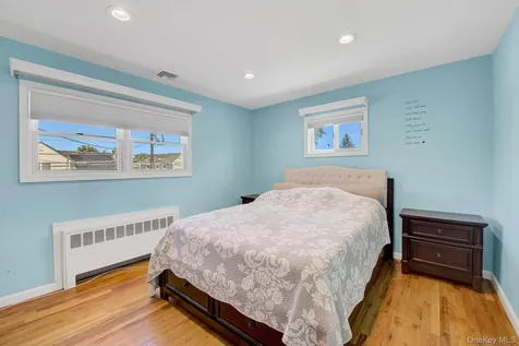 6 Oxford Avenue Massapequa NY 11758
