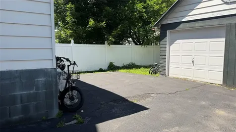 417 Baker Street Poughkeepsie NY 12603