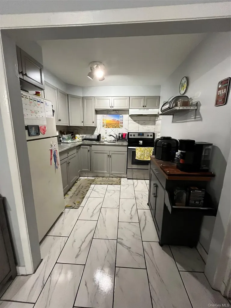32 Madison Avenue Westbury NY 11590
