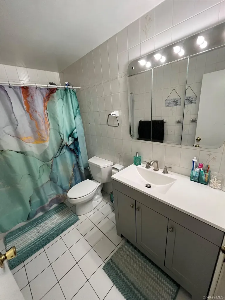 32 Madison Avenue Westbury NY 11590