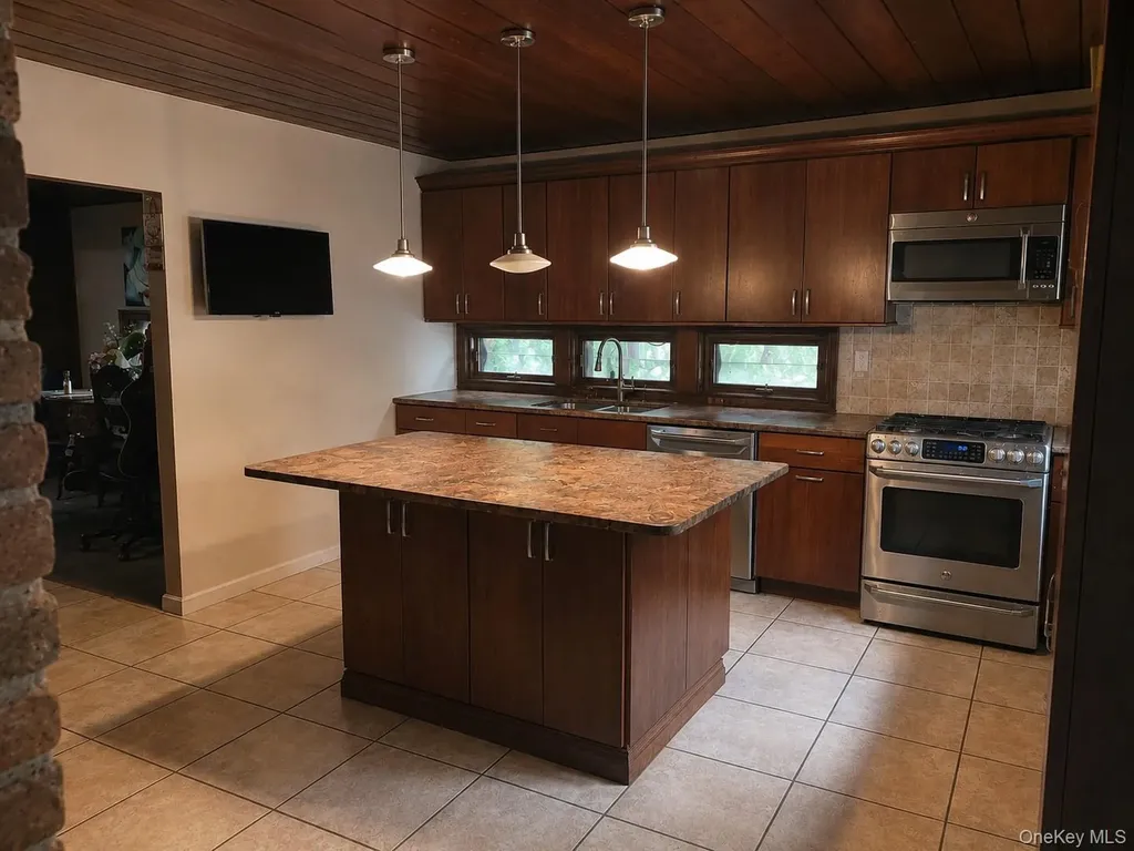 173 Old Nyack Turnpike Spring Valley NY 10977