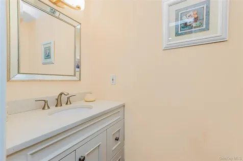 68 Bolton Avenue White Plains NY 10605